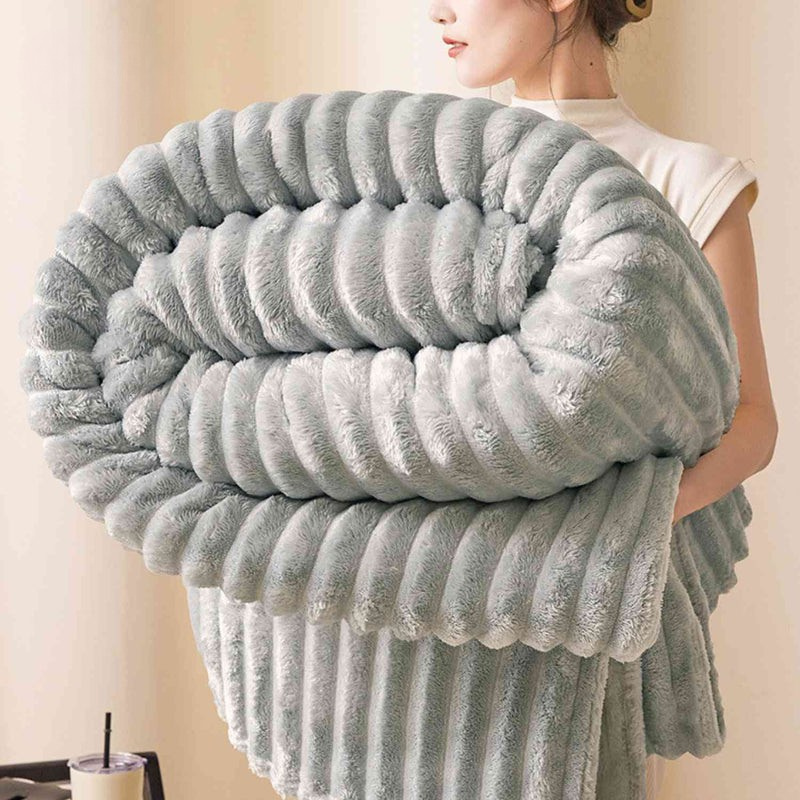 Cozyviro – Weiche Kuscheldecke mit gerippter Oberfläche und beidseitiger Ausführung