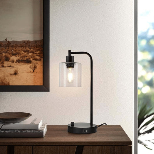 LED Lampe mit Glasschirm und praktischen USB-Anschlüssen