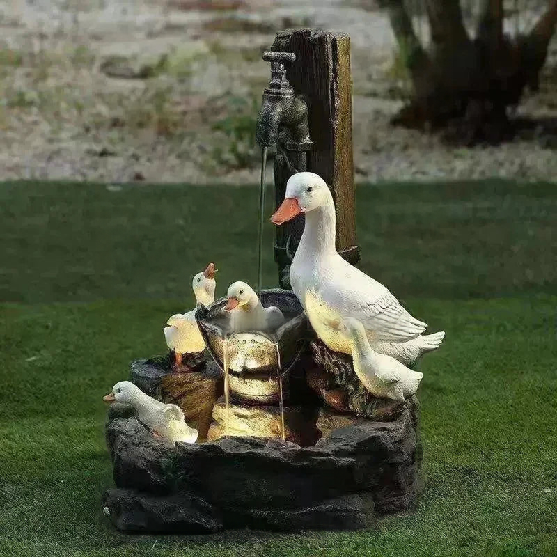 Pondelora – Solar-Gartenfigur mit LED-Licht und Wasserspiel