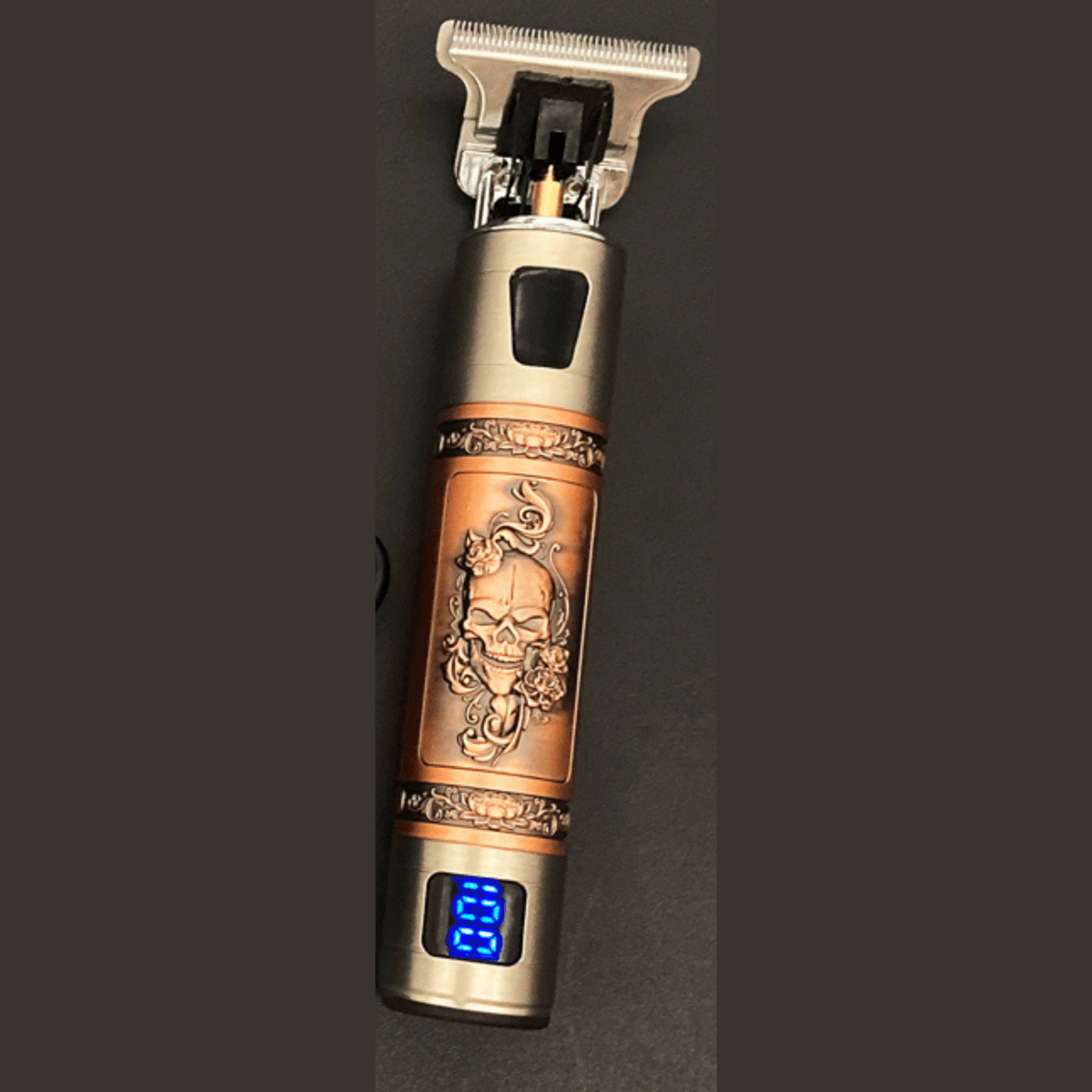 SKULLTRIM – Vintage Barttrimmer mit Akku und präzisem Schnitt für Bart und Haar
