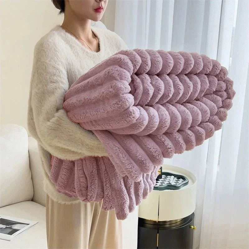 Cozyviro – Weiche Kuscheldecke mit gerippter Oberfläche und beidseitiger Ausführung