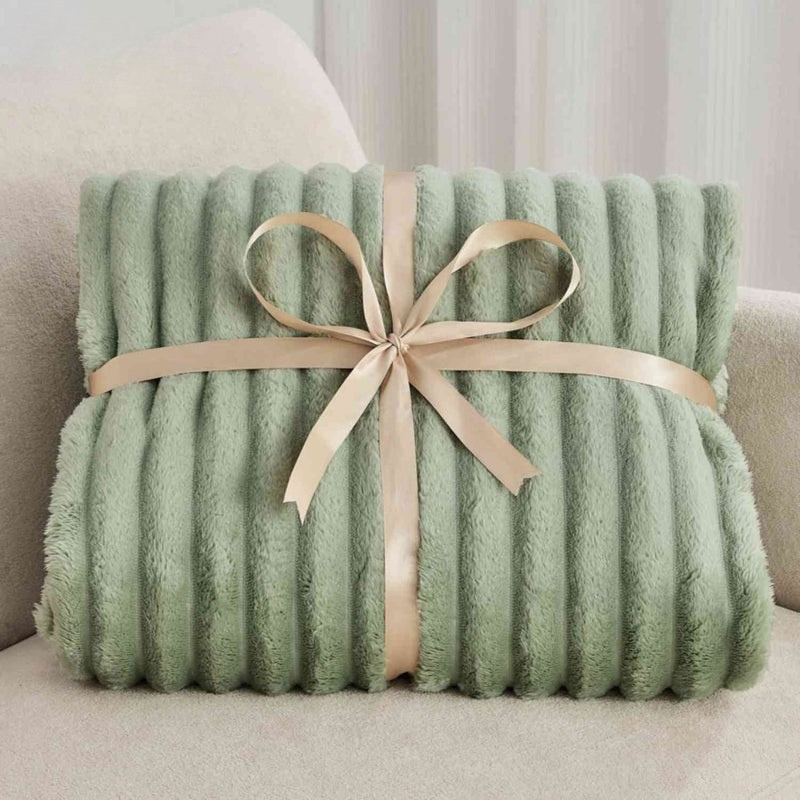 Cozyviro – Weiche Kuscheldecke mit gerippter Oberfläche und beidseitiger Ausführung