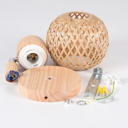BambuZen Retro japanische Bambus-Wandleuchte – Stimmungsvolle Beleuchtung aus natürlichem Rattan