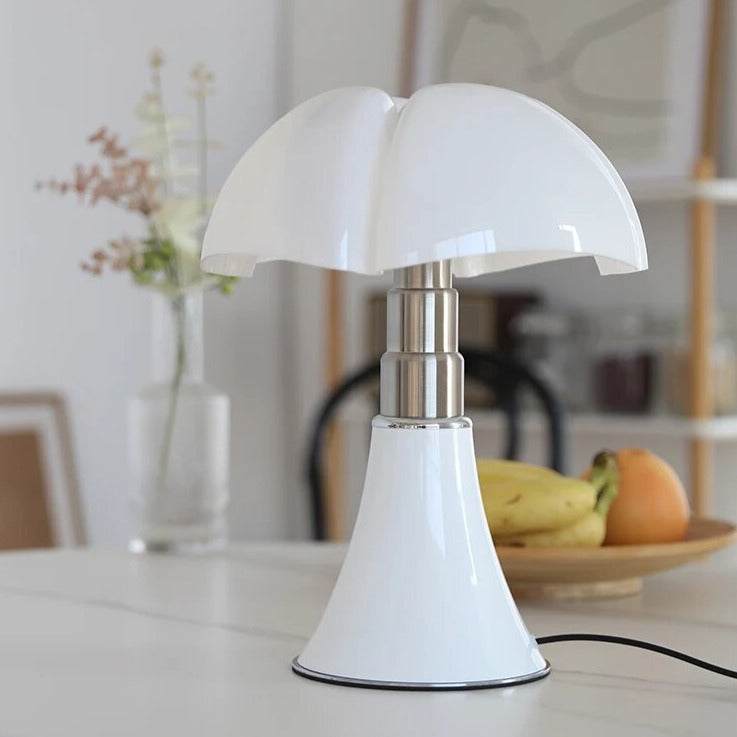 Retro Tischlampe – Elegantes Design Für Stilvolles Ambiente