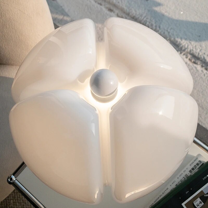 Retro Tischlampe – Elegantes Design Für Stilvolles Ambiente