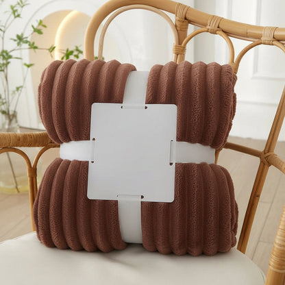 STRIPEWARM – Breite Flanell-Fleece-Decke mit Streifenmuster