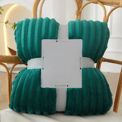 STRIPEWARM – Breite Flanell-Fleece-Decke mit Streifenmuster