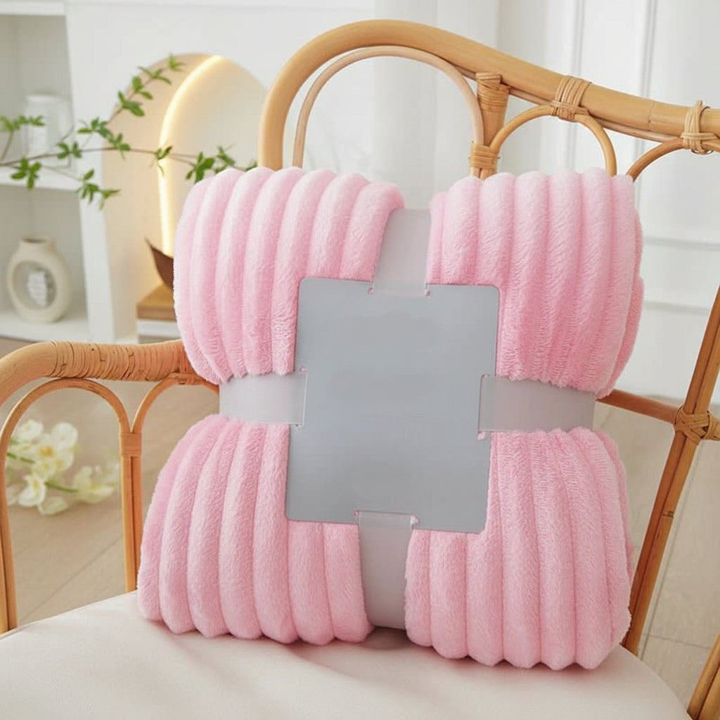 STRIPEWARM – Breite Flanell-Fleece-Decke mit Streifenmuster