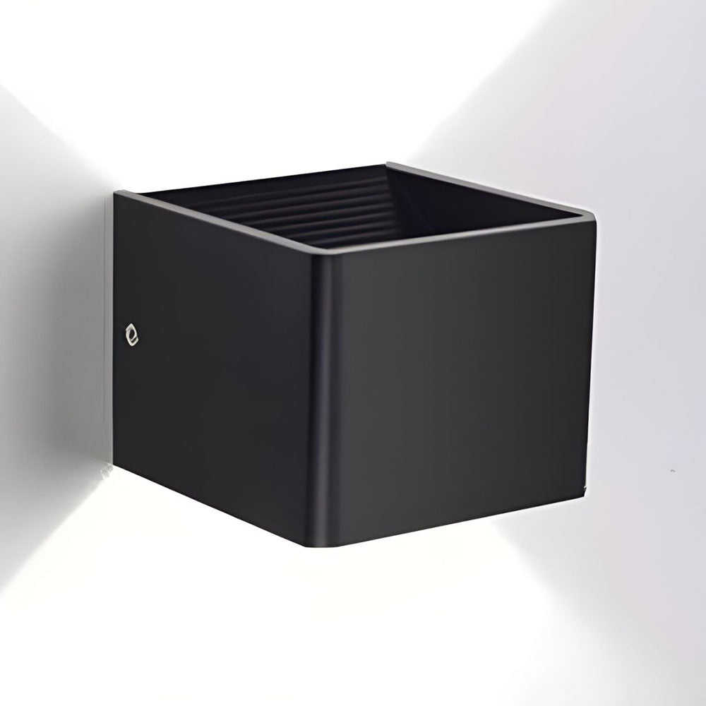 Cubbon Wandleuchte – Elegante Lichtquelle Mit Modernem Design