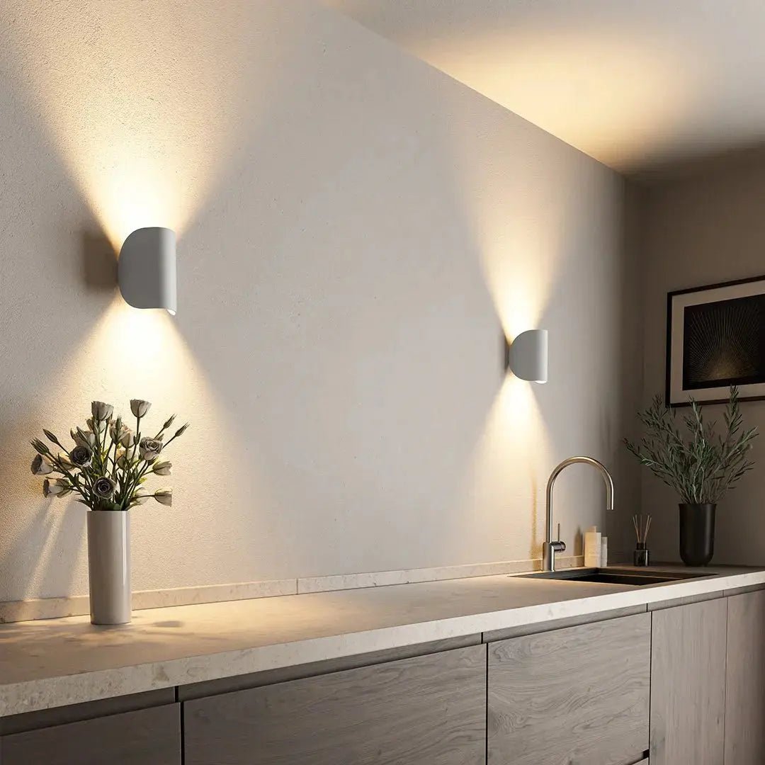 BRIGHTFLOW – Moderne LED-Wandleuchte für energieeffiziente Wohnraumbeleuchtung