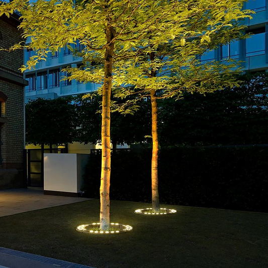 BaumSpotlight - Eleganter Aussenstrahler für Ihren Garten