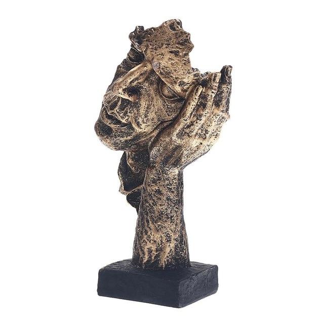 Goldene Skulptur - Nordisches Design für modernes Wohnen