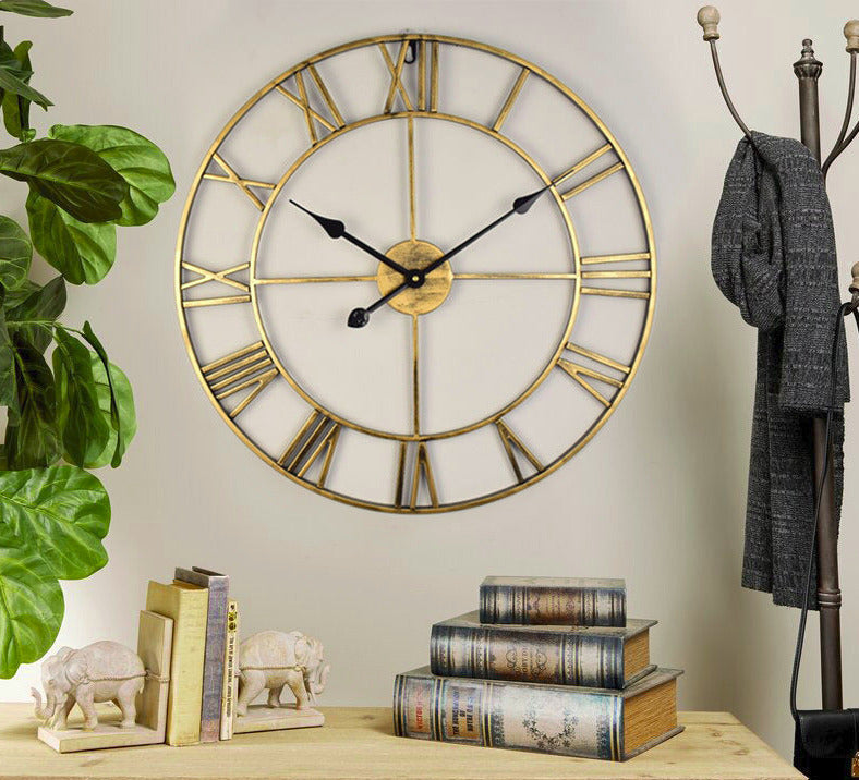 Große Retro Uhr - Zeitloser Retro-Charme