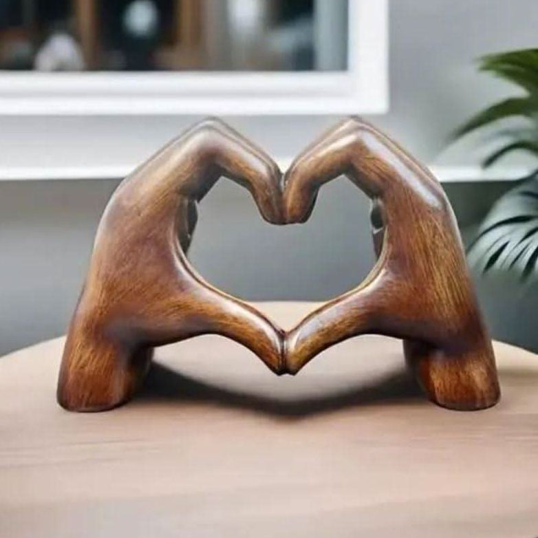 LOVESCULPT WOOD – Handgefertigte Dekofigur aus Holz für ein liebevolles Zuhause