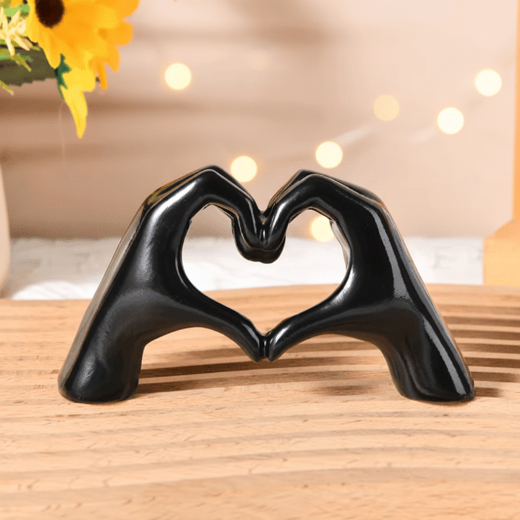 LOVESCULPT WOOD – Handgefertigte Dekofigur aus Holz für ein liebevolles Zuhause