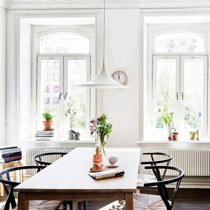 Hängelampe Semi – Elegante Pendelleuchte für Stilvolles Ambiente