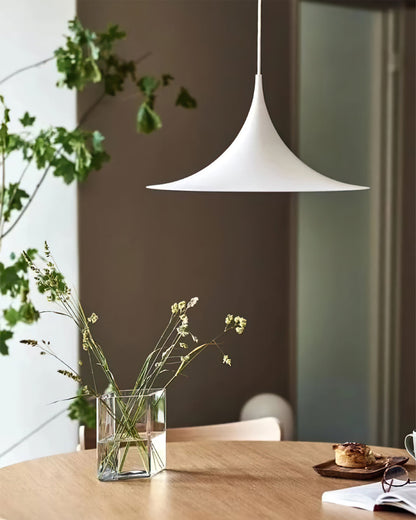 Hängelampe Semi – Elegante Pendelleuchte für Stilvolles Ambiente