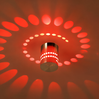 Spiralume – Zylindrische LED-Wandleuchte mit spiralförmigem Lichteffekt