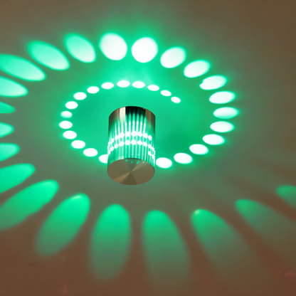 Spiralume – Zylindrische LED-Wandleuchte mit spiralförmigem Lichteffekt