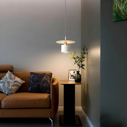 Moderne und elegante Jet-Hängeleuchte