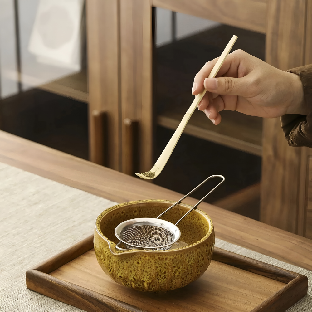 Matchavora – Japanisches Matcha-Tee-Set mit Keramikschale und Bambusbesen