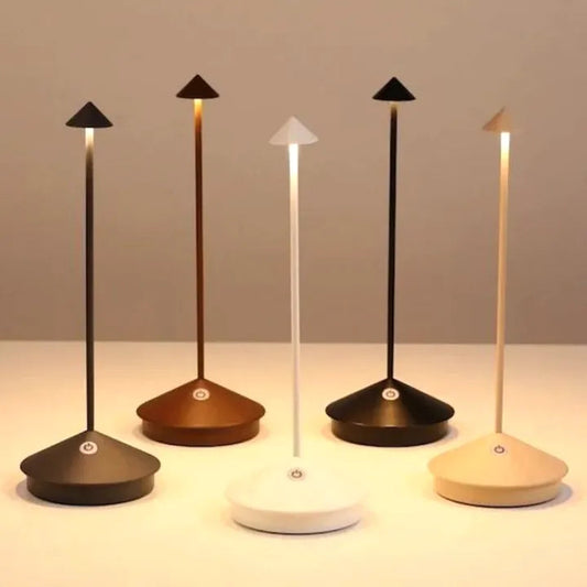 ClarityGlow LED - Kabellose Tischlampe für elegante Akzente