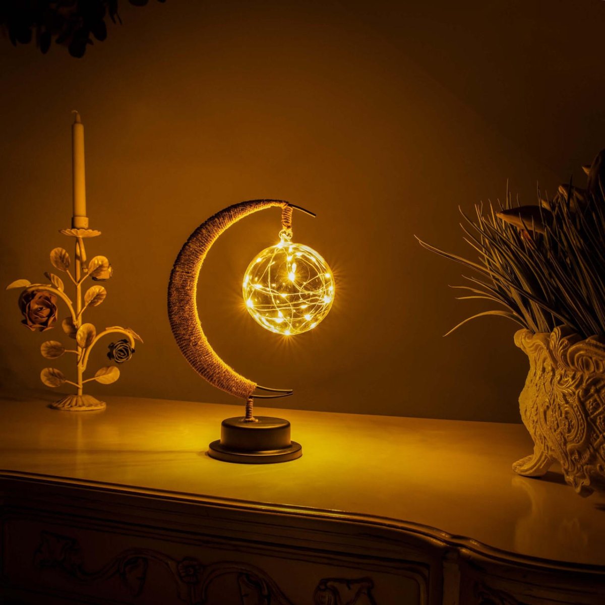 Lunaire Tischlampe - Bezauberndes Licht zum Entspannen