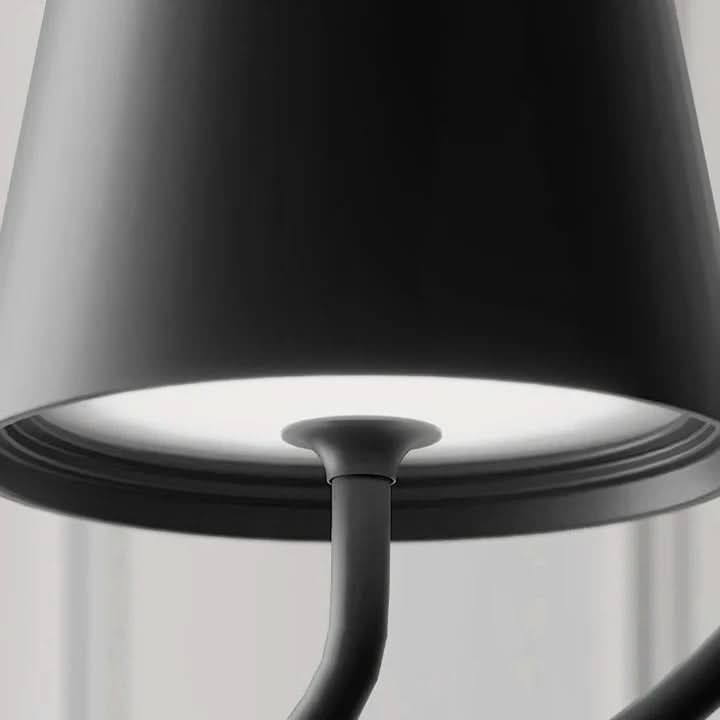 LUMIPEND – Wiederaufladbare LED-Pendelleuchte für Innen- & Außenbereiche
