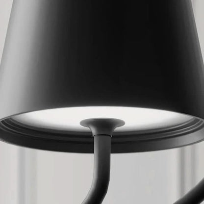 LUMIPEND – Wiederaufladbare LED-Pendelleuchte für Innen- & Außenbereiche
