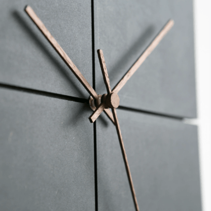 Minimalistische Wanduhr Aluminium - Nordisches Design