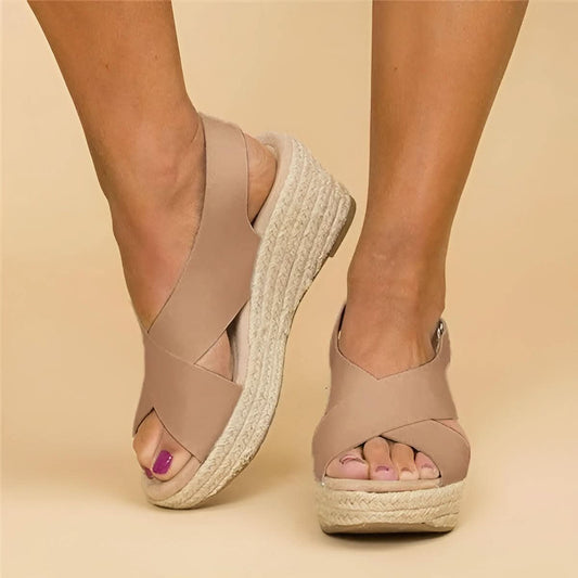 Sandalique – Orthopädische Damen Keilsandalen mit Kreuzriemen für Komfort & Stil
