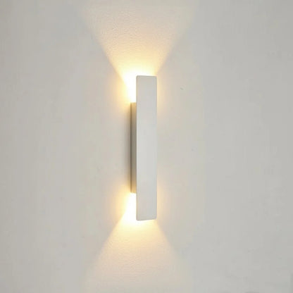OUTGLOW – Wasserdichte LED-Aluminium-Wandleuchte für Innen & Außen