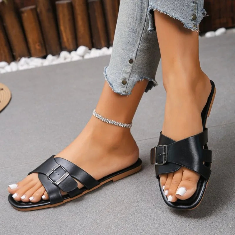 NORÉA – Damen-Sandalen mit Schnalle und Cut-out-Design