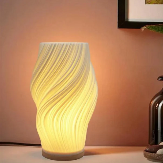 Schicke Spiral-Nachtlichtlampe Gestreifter Schirm – Elegantes Warmes Licht für Modernen Stil