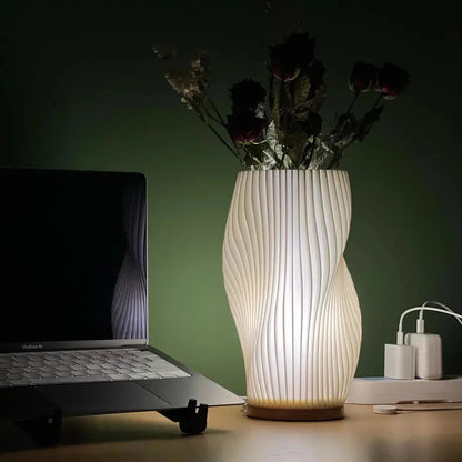 Schicke Spiral-Nachtlichtlampe Gestreifter Schirm – Elegantes Warmes Licht für Modernen Stil