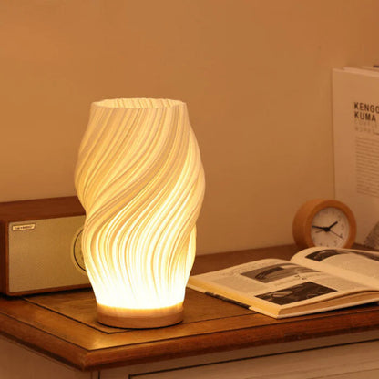 Schicke Spiral-Nachtlichtlampe Gestreifter Schirm – Elegantes Warmes Licht für Modernen Stil