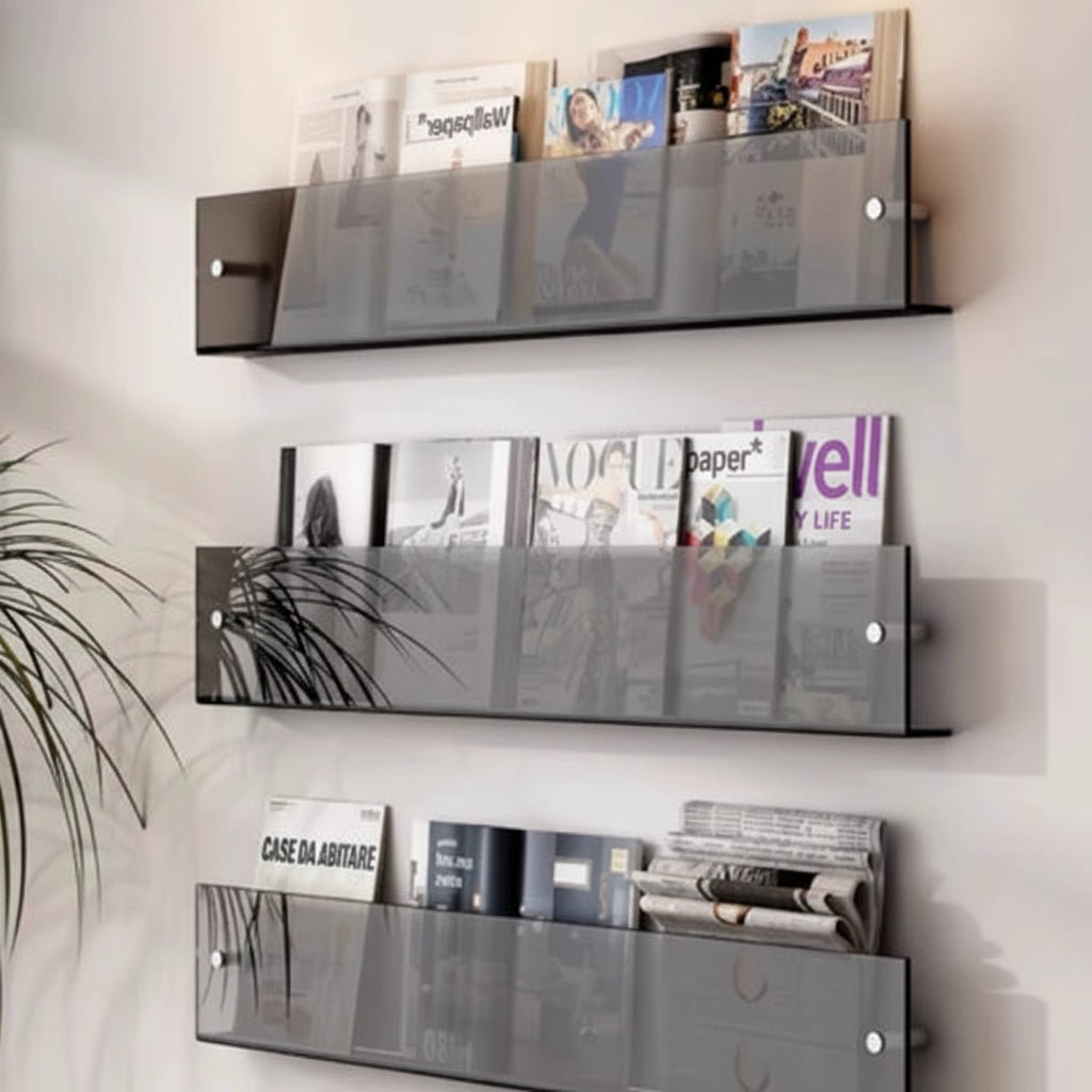 MODURACK – Minimalistischer Acryl-Wandhalter für Magazine in modernen Räumen