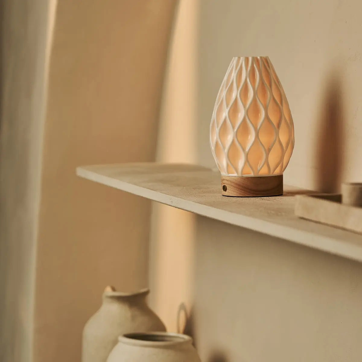 Vela Kabellose Tischlampe - Natürliches Holzdesign