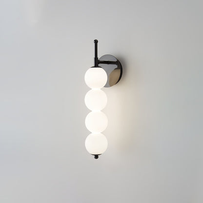 Candied Wandlampe - Minimalistische Lichtakzente mit Stil