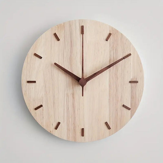 Nordische Wanduhr aus Walnussholz - Nordisches Design