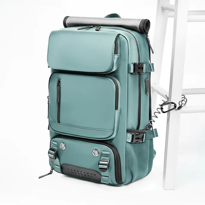 TRAVELMAX Pack – Großer wasserfester Reise-Rucksack mit USB-Anschluss