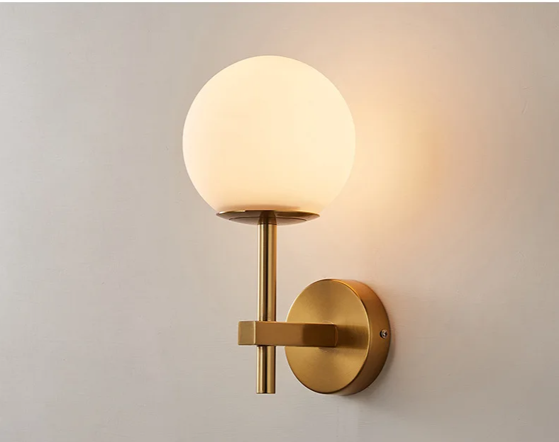 LumiNord – LED-Wandleuchte im nordischen Modern-Stil mit Glaskugel
