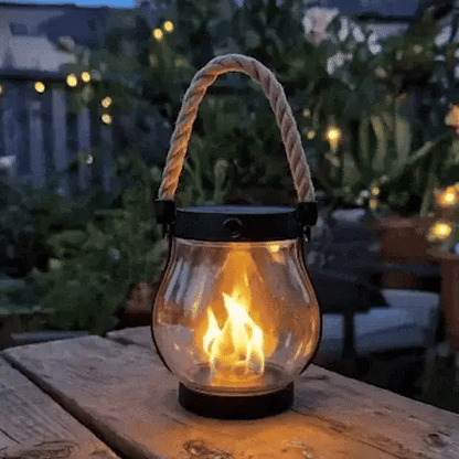 GARDENFLARE – Hängende LED Laterne mit Flammeneffekt für draußen