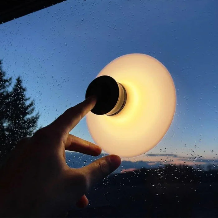 Gripbeam – Wiederaufladbare LED Leuchte mit Saugnapf zur Montage