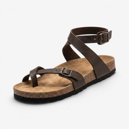 Flache Sandalen mit Zehensteg und verstellbarer Schnalle