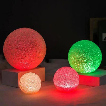 Crystalglow – LED-Kristallkugellampe in Ballform mit Farbwechsel