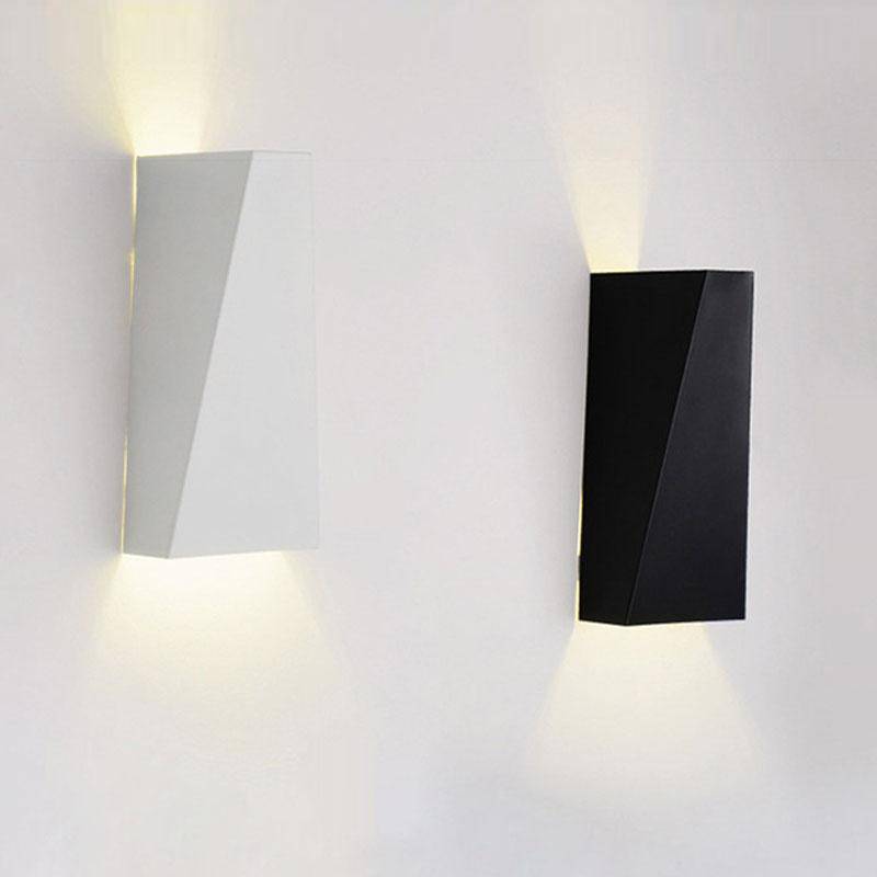 Kubische LED-Design-Wandleuchte Schwarz oder Weiß Moderne Eleganz für Ihr Zuhause