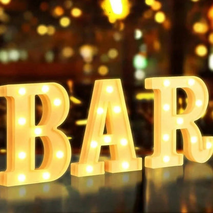 LED Buchstabenlicht - Leuchtende Deko für Feste und Anlässe