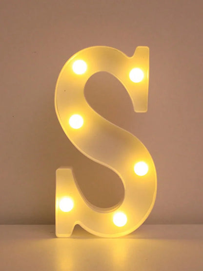 LED Buchstabenlicht - Leuchtende Deko für Feste und Anlässe