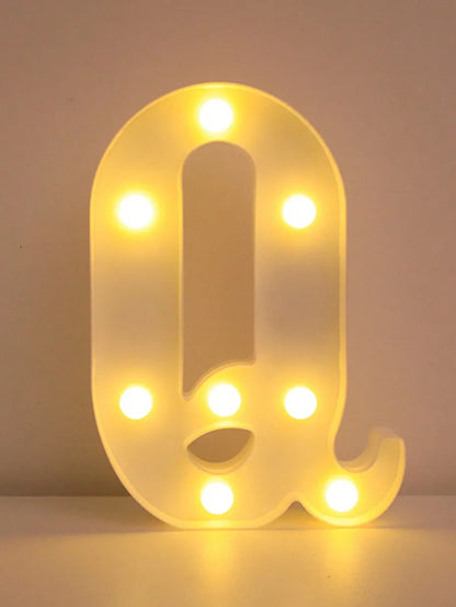 LED Buchstabenlicht - Leuchtende Deko für Feste und Anlässe